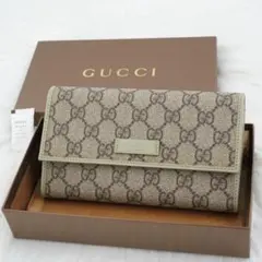 ほぼ未使用品　箱付き　GUCCI グッチ　三つ折り財布　GG柄　PVCレザー