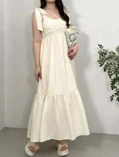 INGNI肩リボンアイボリーワンピース