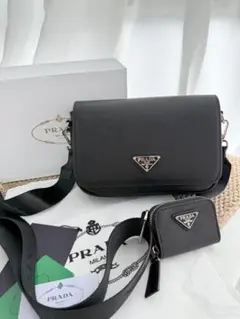 ブラックショルダーバッグレザー