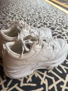 2025年最新】チャンキープラットフォームスニーカー zaraの人気