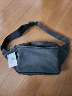 ウエストポーチ 黒 300円（税込330円）