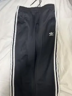 adidas 黒 ストライプ ジャージパンツ Lサイズ