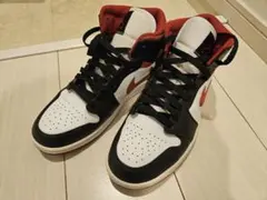 ナイキ　NIKE AIR JORDAN 1 MID シカゴカラー 26.0cm
