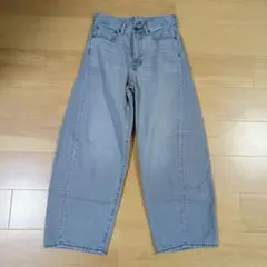 【GU】バレルレッグジーンズ　グレー　28インチ