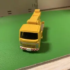 トミカ　ISUZU ELF 高所作業車