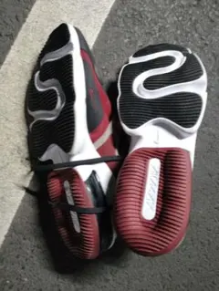 ほぼ未使用Nike スニーカー レッド/ブラック