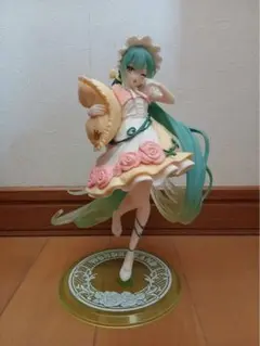 初音ミク ドレスフィギュア 扇子付き