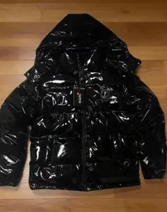 【新品】TRAPSTAR 光沢ブラック ブラックダウンジャケット oi