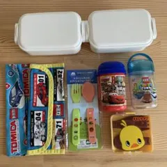 こども用お弁当箱 2個 トミカ モスバーガー カーズ　カトラリー入れ　おしぼりのサムネイル
