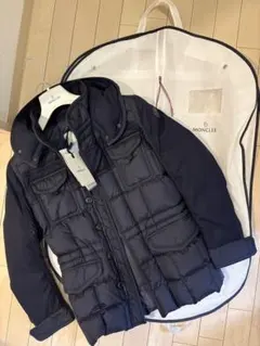 MONCLER ネイビー ダウンジャケット フード付き