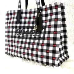 【新品未使用】COACH トートバッグ ギンガムチェック チェリー柄　大容量のサムネイル