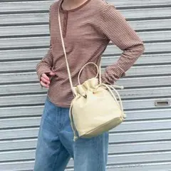 新品 2way 巾着 ショルダー バッグ バニラ 万能 使いやすいサイズ 可愛い