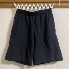 UNDER ARMOUR 黒 ハーフパンツ