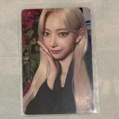 LESSERAFIM サクラ トレカ