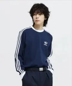 adidas ネイビー 長袖Tシャツ