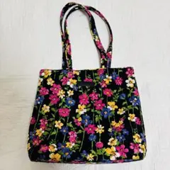 【美品】ヴェラブラッドリー 花柄ショルダー・トートバッグ　キルティング　個性的
