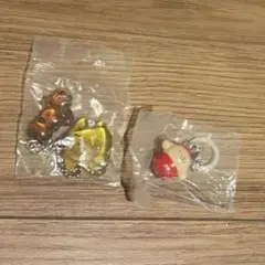 ポムポムプリン2個セット、めじるしアクセサリー、ボンボンドロップチャームバンダイ