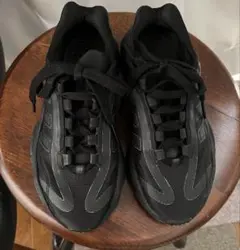 【美品】アディダス オズウィーゴ ピュア 23cm 黒 OZWEEGO 軽量