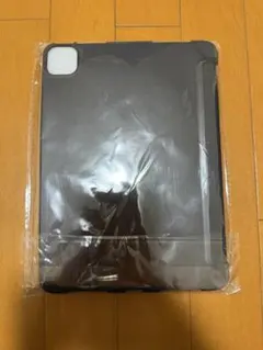 iPadケース ブラック 三つ折りカバー