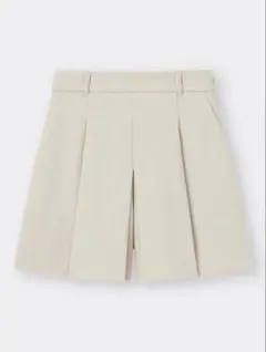 GU タックショートパンツ ベージュ