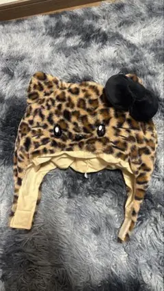 ヒョウ柄猫耳帽子