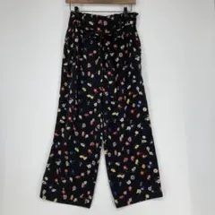 ZARA Trafaluc ブラック 花柄ワイドパンツ Sサイズ