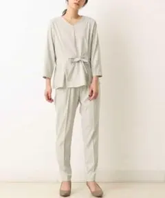 ペプラムブラウスセット　オケージョン　結婚式