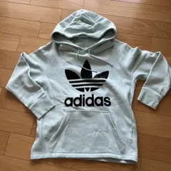 adidas パーカー