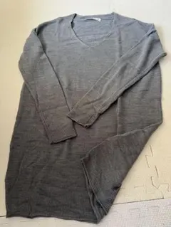 AZUL basic グレー Vネック長袖ニット