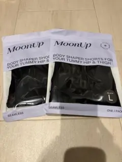 ムーンアップショーツ　L