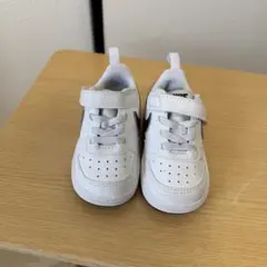 NIKE キッズ スニーカー ホワイトのサムネイル