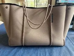 Item thumbnail for item efed2693-000e-4081-aaf5-3e45f3bbf668