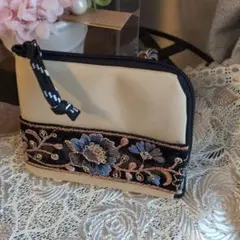 コインケース　ポケット付き　インド刺繍リボン　ベージュ