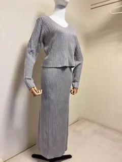 グレー リブ編み Vネック スカートセットアップ