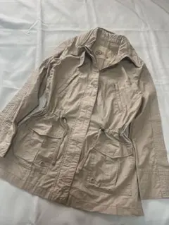 GAP軽量ベージュコート M 美品