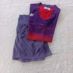 YONEX バドミントンウェア、スコートセット 紫赤