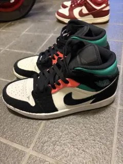 Nike Air Jordan 1 mid