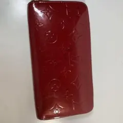Louis Vuitton エナメルレザー 長財布 レッド