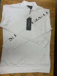 新品未使用　LUXEAKMPLUS XLサイズ　長袖　ハイネック　バックプリント