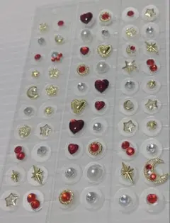 推しカラー　赤! 耳ツボジュエリー６０粒金アレ対応