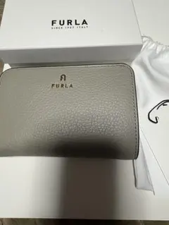 FURLA 二つ折り財布 グレージュのサムネイル