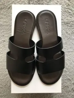 L/UCCA ルッカ レザーサンダルBLACK SUEDE サイズ 39 - メルカリ