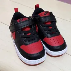 Nike キッズ・ベビースニーカー 赤/黒　箱あり