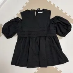 KAREI オープンショルダージャガード　ブラウス