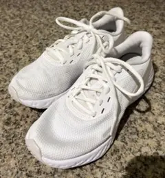 NIKE ナイキ レボリューション5 ランニングシューズ BQ3207-104