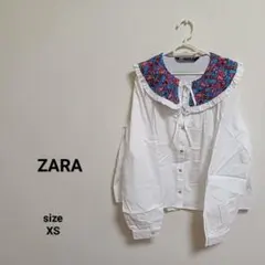 ZARA フラワー柄襟付きシャツ XS
