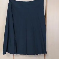 値下げ　小さな水玉模様　膝丈フレアスカート