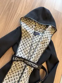 LOUIS VUITTON フード付きジャケットコート 34のサムネイル