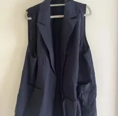 パンツスーツ　ジレ　夏　大人こなれ　ノースリーブジャケット　ロングジレ　黒