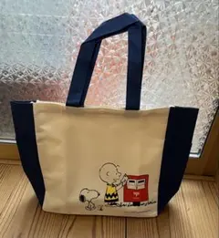 ☆ スヌーピー　トートバッグ　サイドポケットあり